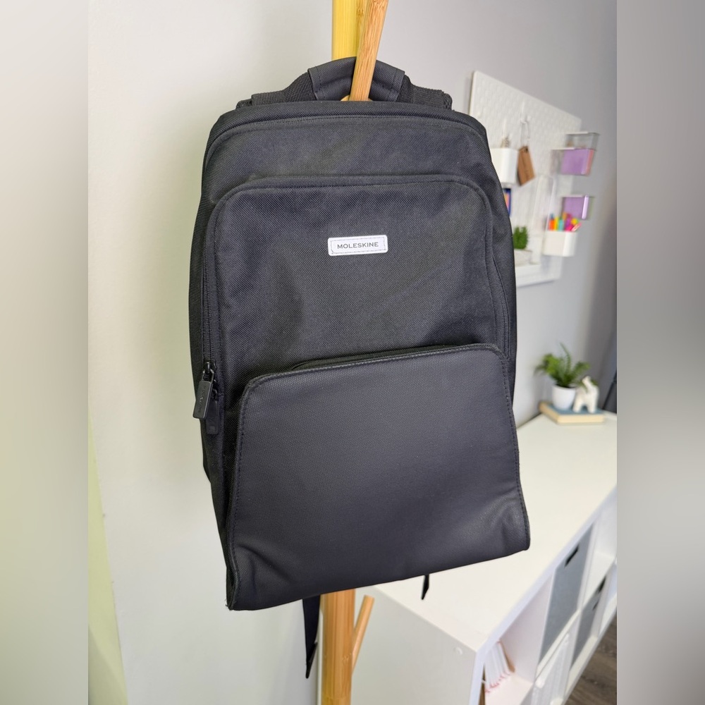 Moleskine Nomad Black Backpack Medium